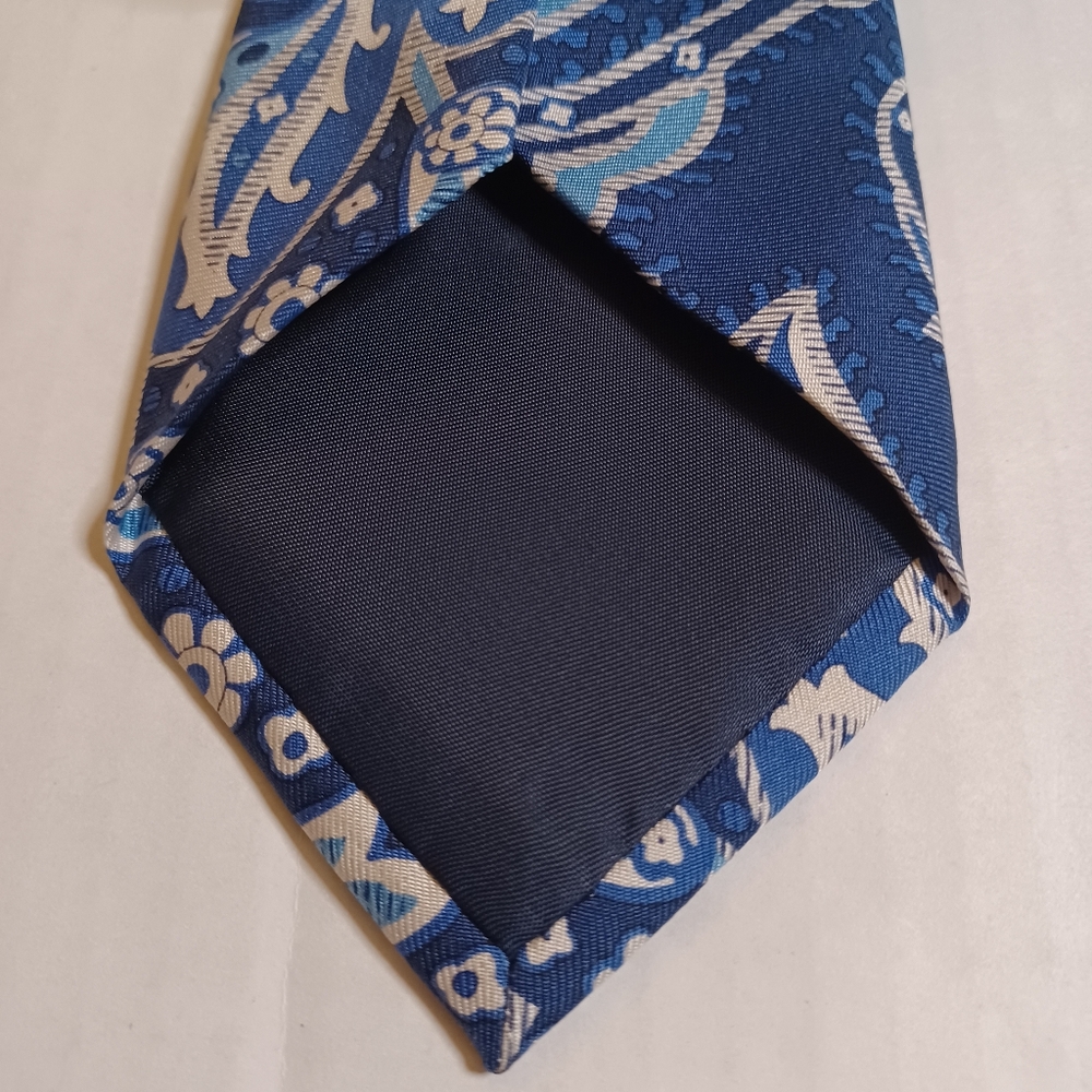 Men's Bespoke Blue Checkered 100%Silk Tie. - Picture 4 of 10